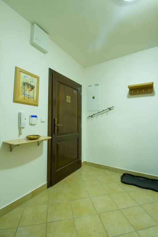 Vila Helena - Apartment Helena 2 รูชอมแบรอค ภายนอก รูปภาพ